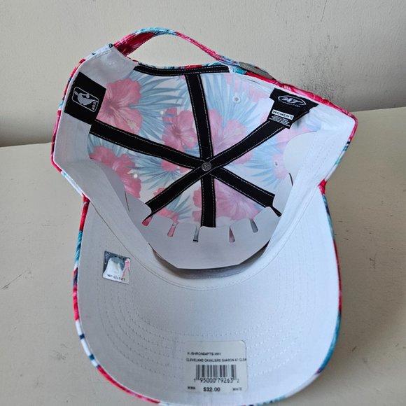 Cleveland Cavaliers Hat Cap Strap Back Tropical Floral 47 Clean Up NBA Womens - Picture 8 of 12